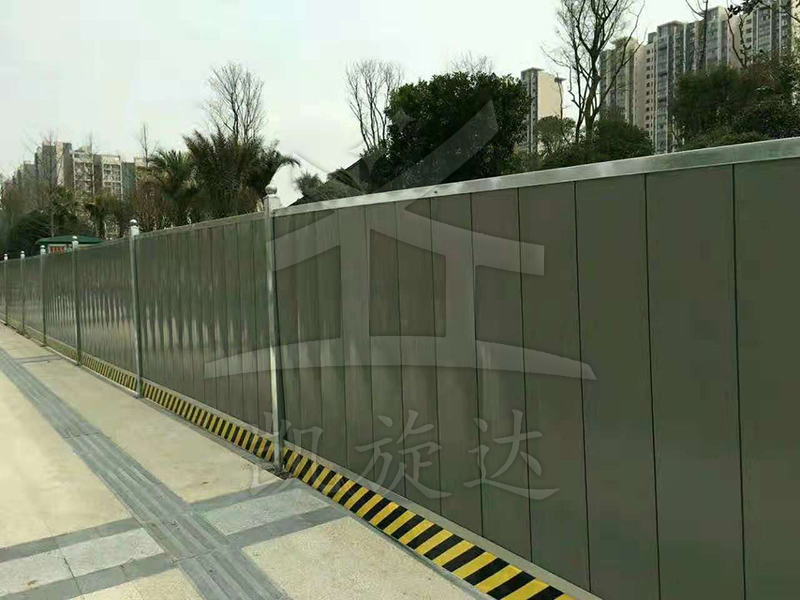 低碳生活，成都新型彩鋼圍擋從我做起
